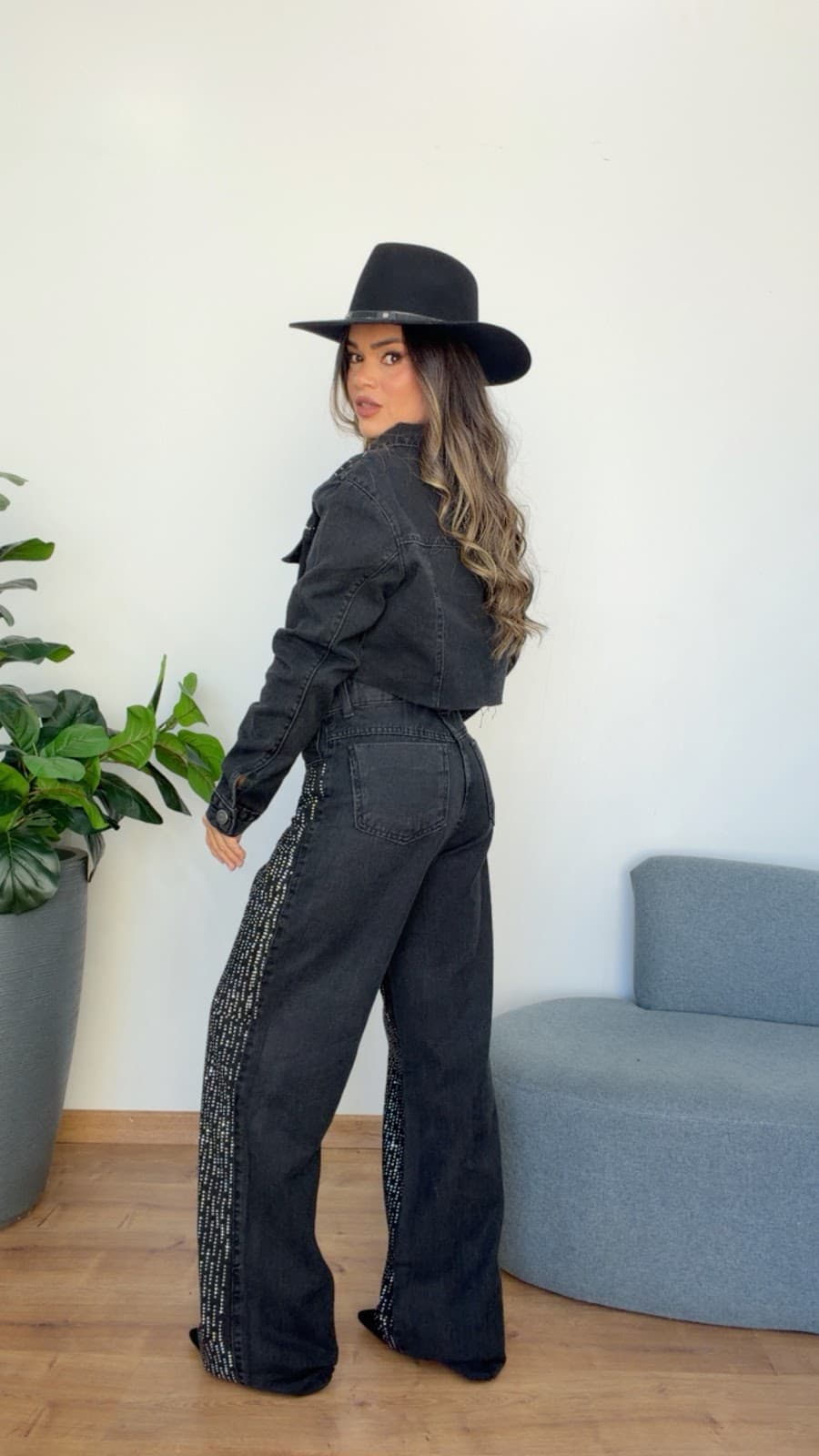 Calça Pantalona Jeans com Strass