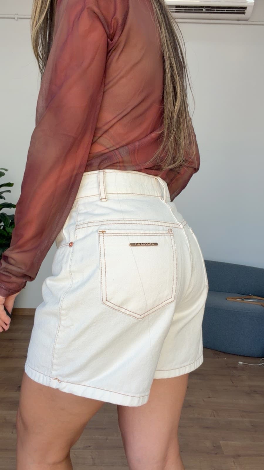 Bermuda Mom Sarja com Costura Contrastante