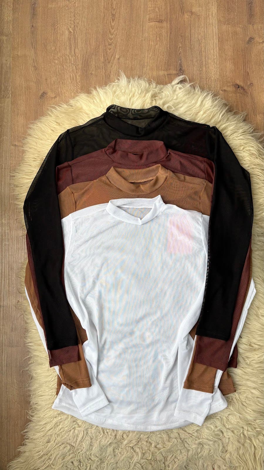 Blusa de Tule com Manga Longa