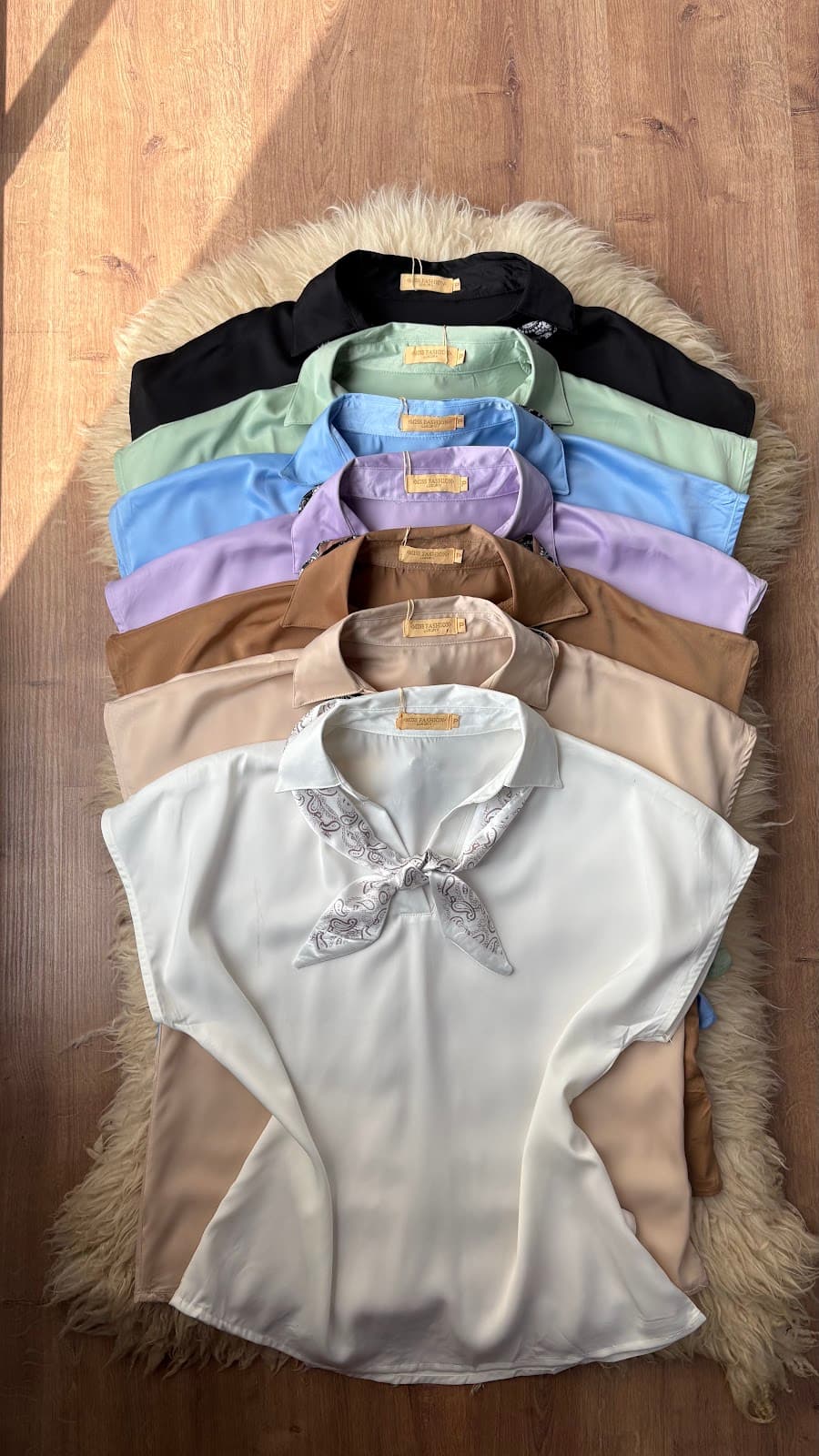 Blusa cetim com Lenço